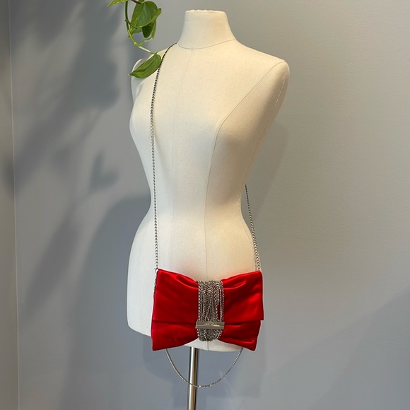 Jimmy Choo red satin clutch on the silver chain - Picture 12 of 16